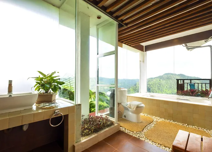 West 35 Eco Mountain 3*